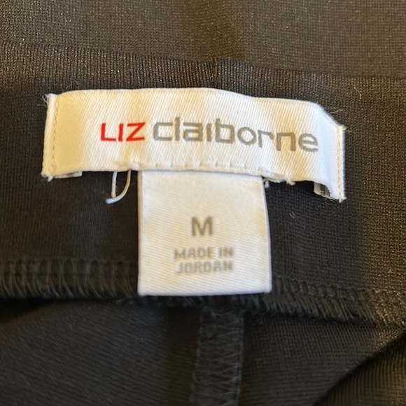 Pre-owned..Liz Claiborne black skirt size M. - Picture 5 of 5